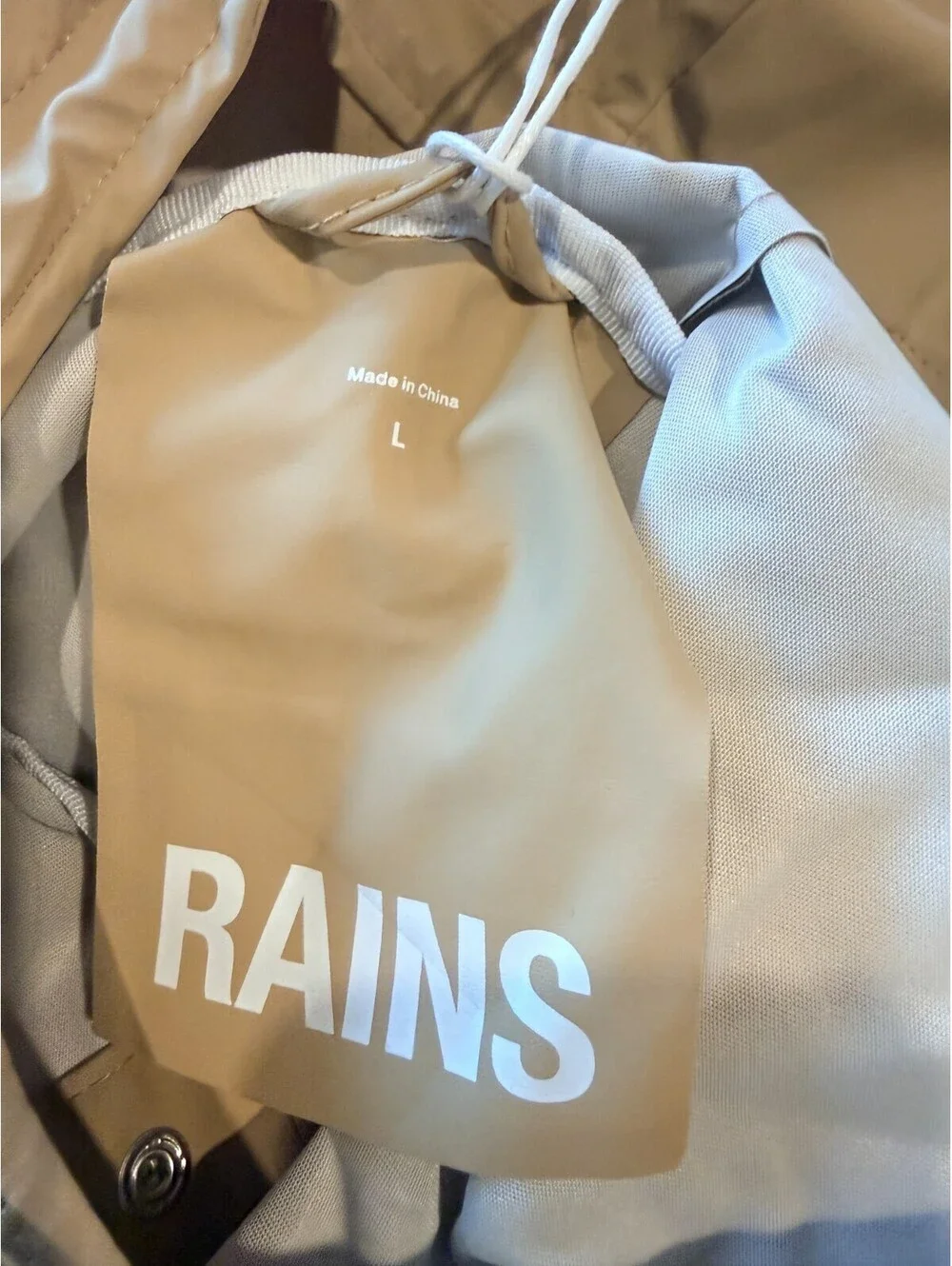RAINS Jacket W3 Sand Waterproof Hooded Rain Jacket Unisex Large NWT